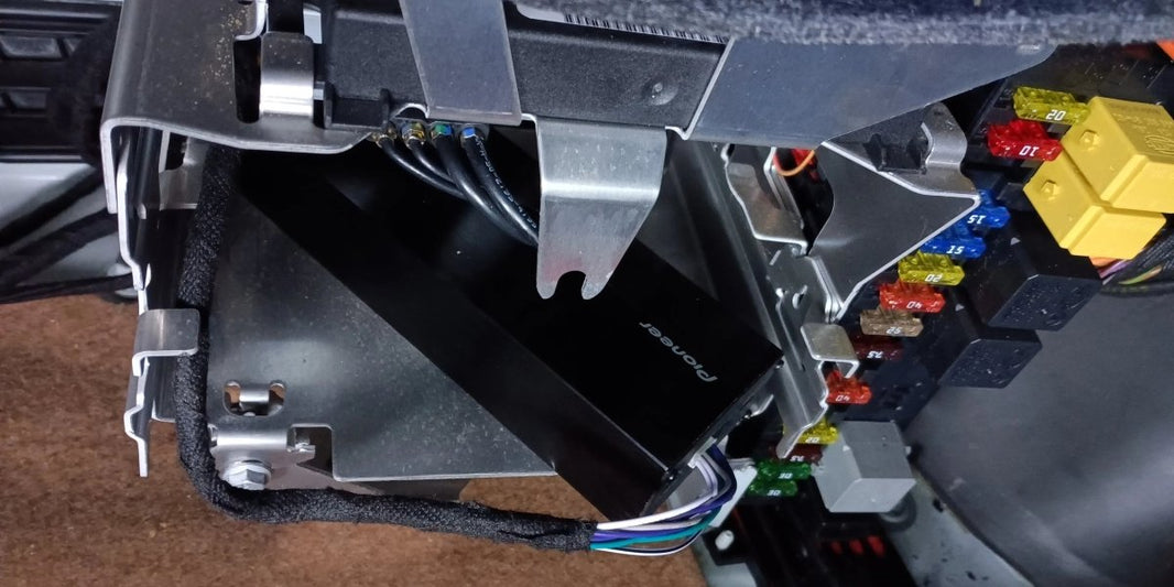 Mercedes W211 Audiogateway, Pioneer GM-D1004 Auto 4-Kanal Endstufe Verstärker - Phantomnav